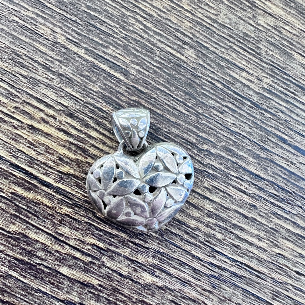 Brighton heart pendant